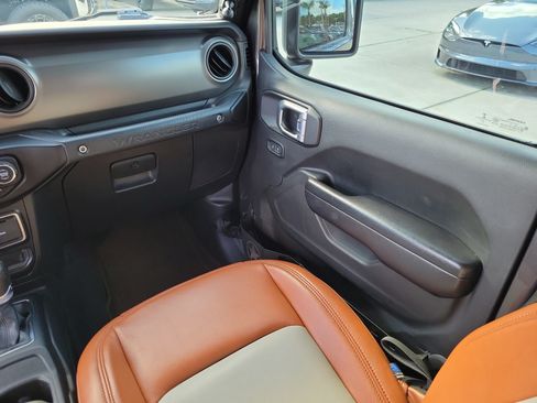 Used 2021 Jeep Wrangler Sport AWD/4WD image 11