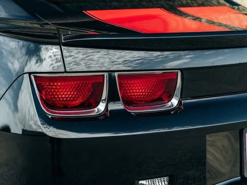 Used 2010 Chevrolet Camaro SS w/ LPO, Ground Effects Package RWD image 46