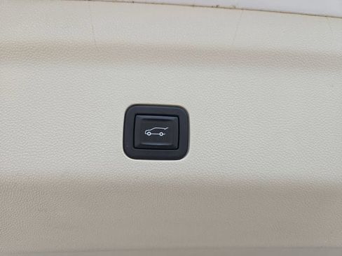 Used 2021 Cadillac Escalade Premium Luxury Platinum AWD/4WD image 41