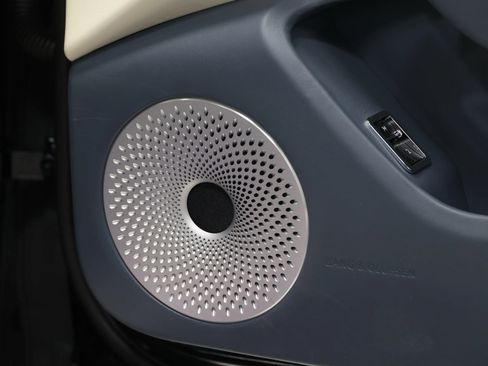 Used 2020 Bentley Flying Spur W12 w/ First Edition Specification image 96