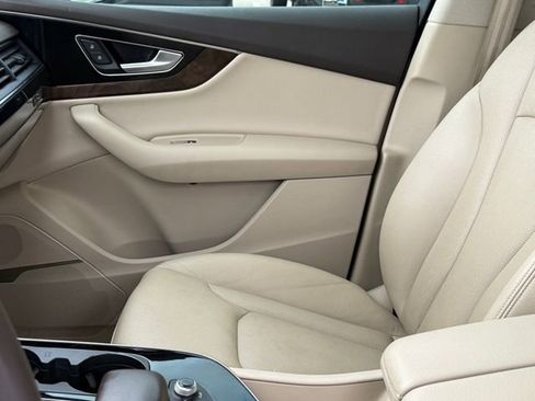 Used 2018 Audi Q7 3.0T Prestige w/ Prestige Package image 14