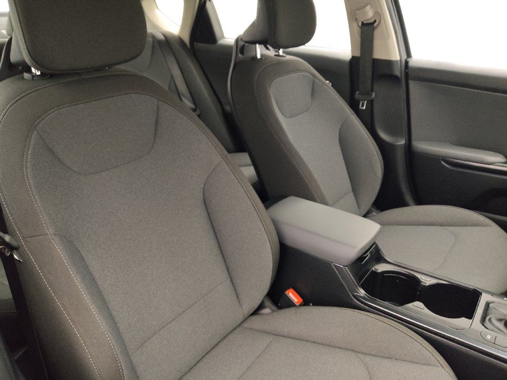 Used 2025 Kia K4 FWD image 21