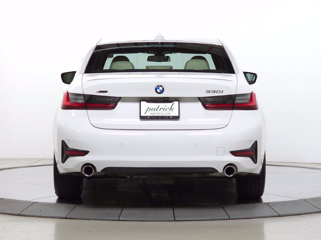 Used 2022 BMW 330i xDrive Sedan w/ Driving Assistance Package AWD/4WD image 4