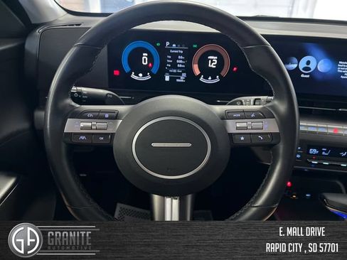 Used 2025 Hyundai Kona SEL FWD image 10