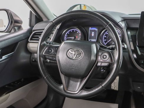 Used 2023 Toyota Camry SE FWD image 12