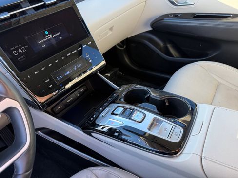 Used 2023 Hyundai Tucson Limited image 13