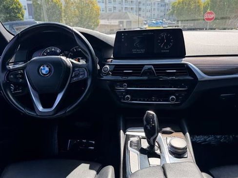 Used 2017 BMW 530i RWD image 23