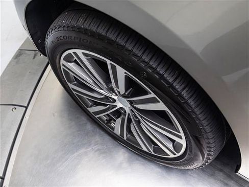 Used 2023 Land Rover Range Rover SE AWD/4WD image 13