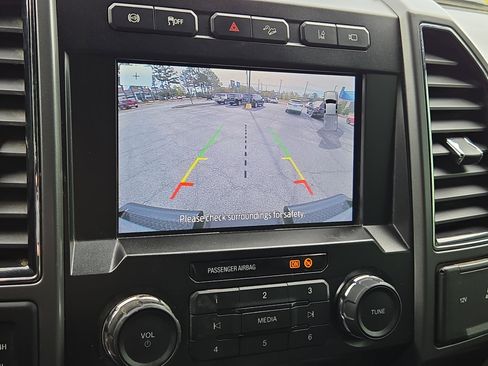 Used 2020 Ford F250 XLT w/ XLT Premium Package image 27