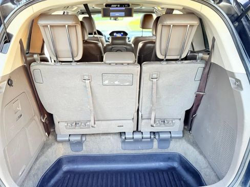 Used 2014 Honda Odyssey Touring Elite image 18