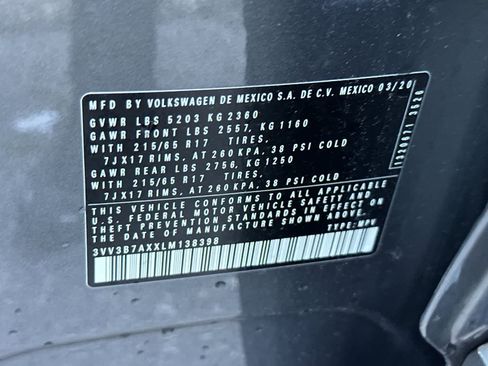 Used 2020 Volkswagen Tiguan SE w/ Panoramic Sunroof Package image 30