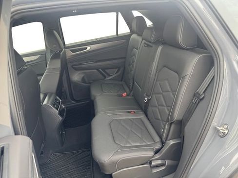 New 2026 Volkswagen Atlas Cross Sport SE FWD image 12