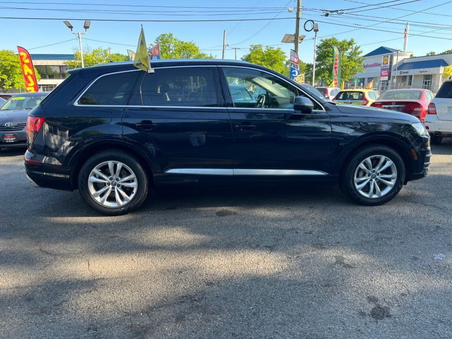 Used 2017 Audi Q7 3.0T Premium Plus AWD/4WD image 6