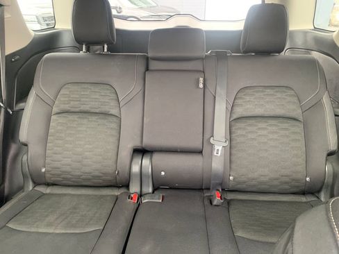 Used 2022 Nissan Pathfinder S FWD image 12
