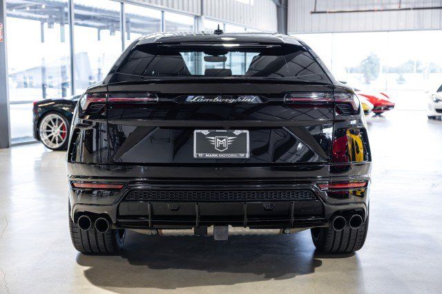 Used 2022 Lamborghini Urus AWD/4WD image 5
