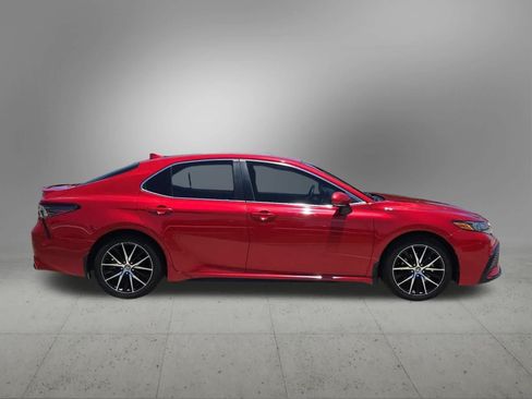 Used 2022 Toyota Camry SE w/ Convenience Package FWD image 7