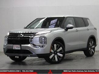 New 2026 Mitsubishi Outlander SE video 1