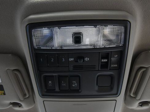 Used 2018 Toyota 4Runner 4WD image 21