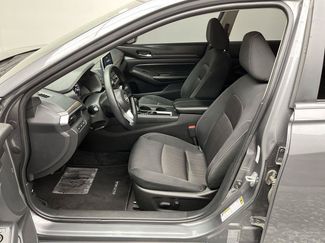 Used 2025 Nissan Altima 2.5 SV FWD video 3