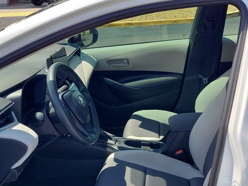 Used 2026 Toyota Corolla LE FWD image 21