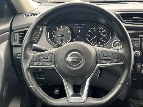 Used 2019 Nissan Rogue SV AWD/4WD image 19