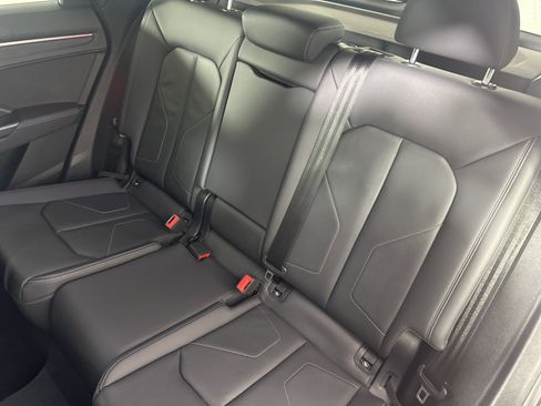 Used 2024 Audi Q3 2.0T Premium Plus image 11