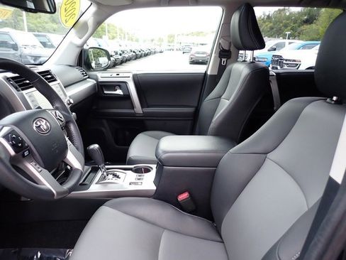 Used 2020 Toyota 4Runner SR5 image 14