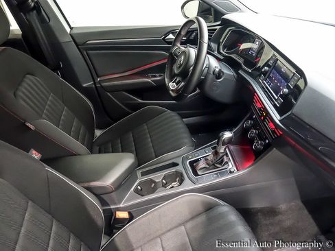 Used 2019 Volkswagen Jetta GLI FWD image 24