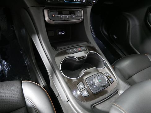 Used 2023 GMC Acadia AT4 w/ Technology Package AWD/4WD image 24