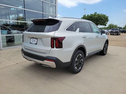 New 2026 Kia Sorento S AWD/4WD image 5