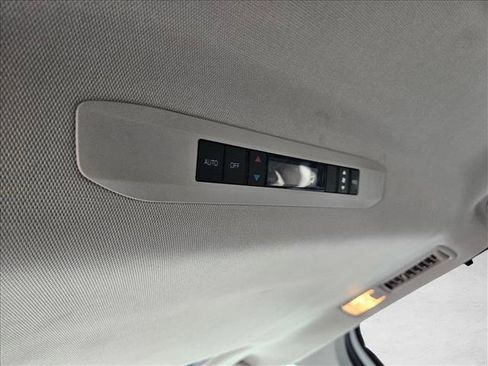 Used 2024 Toyota Sienna LE w/ LE Plus Package image 18