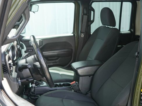 Used 2020 Jeep Wrangler Unlimited Sport AWD/4WD image 10