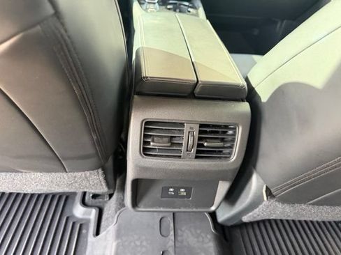 Used 2023 Nissan Rogue SV w/ SV Premium B Package FWD image 14