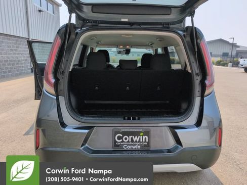 Used 2024 Kia Soul LX w/ Option Group 015 FWD image 28