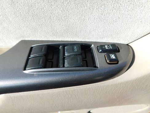 Used 2007 Toyota Sienna CE image 11