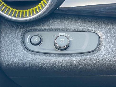 New 2026 Chevrolet Trax ACTIV FWD image 18