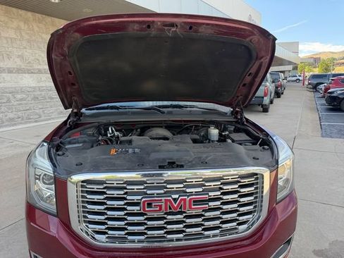Used 2019 GMC Yukon Denali w/ Denali Ultimate Package AWD/4WD image 20
