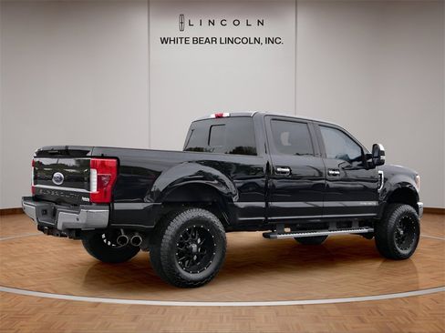Used 2017 Ford F250 Lariat w/ Lariat Ultimate Package image 5