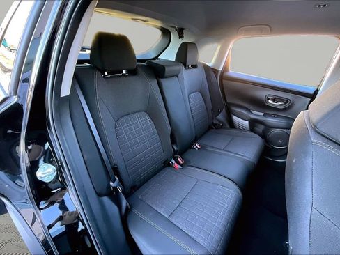 Certified 2024 Honda HR-V LX image 17