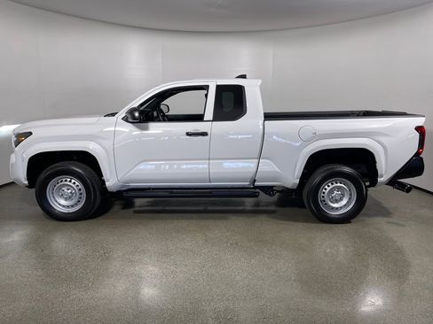 Certified 2025 Toyota Tacoma SR image 6