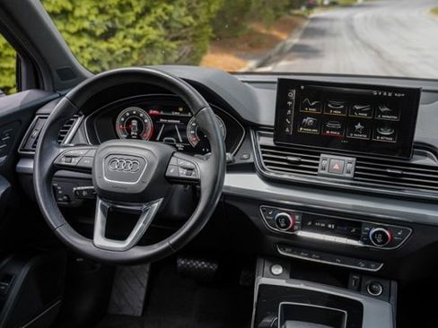 Used 2023 Audi Q5 2.0T Premium Plus w/ Premium Plus Package AWD/4WD image 27