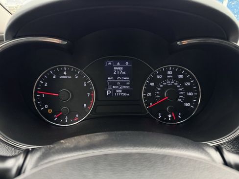 Used 2015 Kia Forte EX image 19