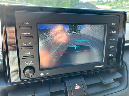 Used 2020 Toyota RAV4 XLE image 20