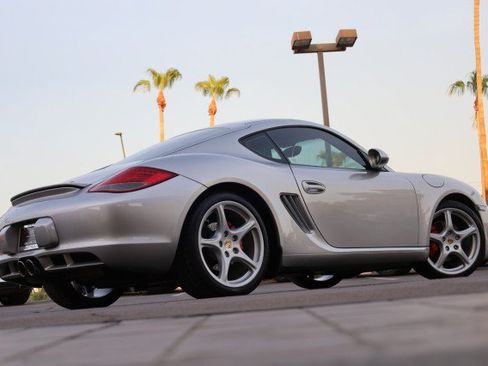 Used 2010 Porsche Cayman S RWD image 19