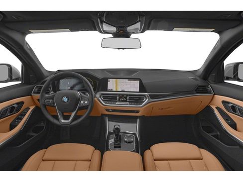 Used 2022 BMW 330i Sedan w/ Convenience Package RWD image 3