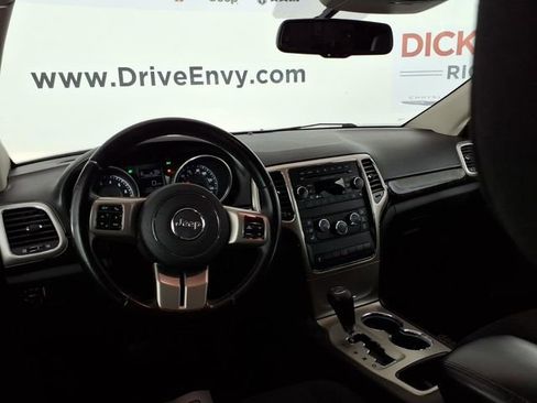 Used 2012 Jeep Grand Cherokee Laredo w/ Laredo E Group AWD/4WD image 10