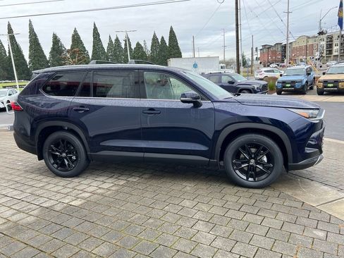 New 2026 Toyota Grand Highlander Limited image 6