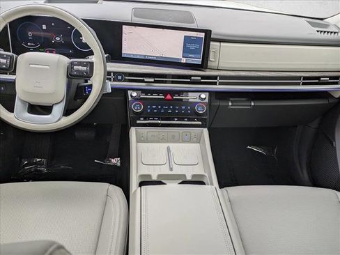 Certified 2025 Hyundai Santa Fe Calligraphy image 16