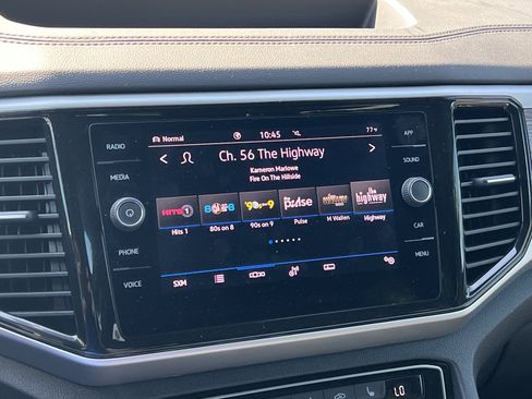 Used 2022 Volkswagen Atlas Cross Sport SE image 23