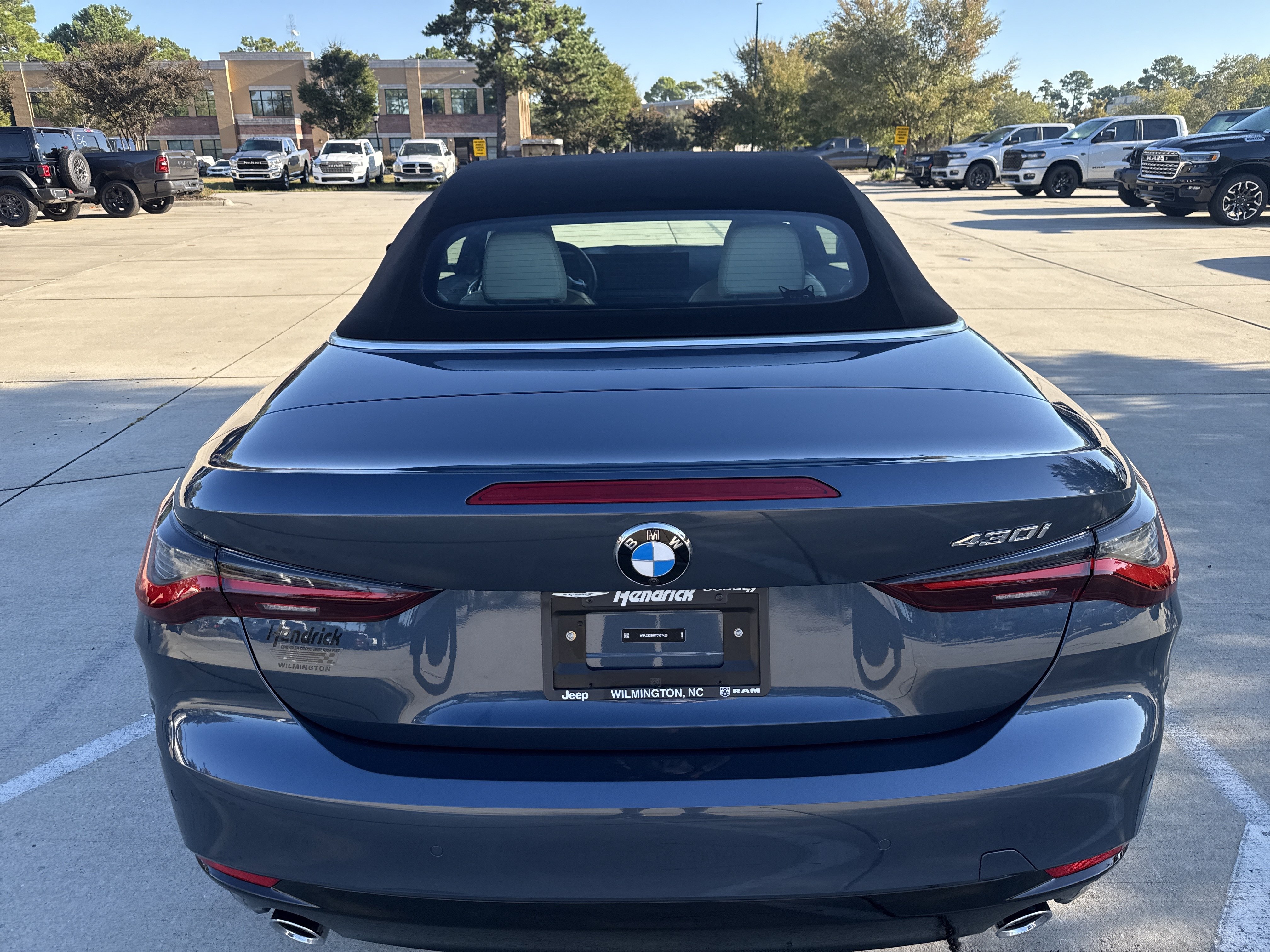 Used 2026 BMW 430i Convertible w/ Premium Package RWD image 8
